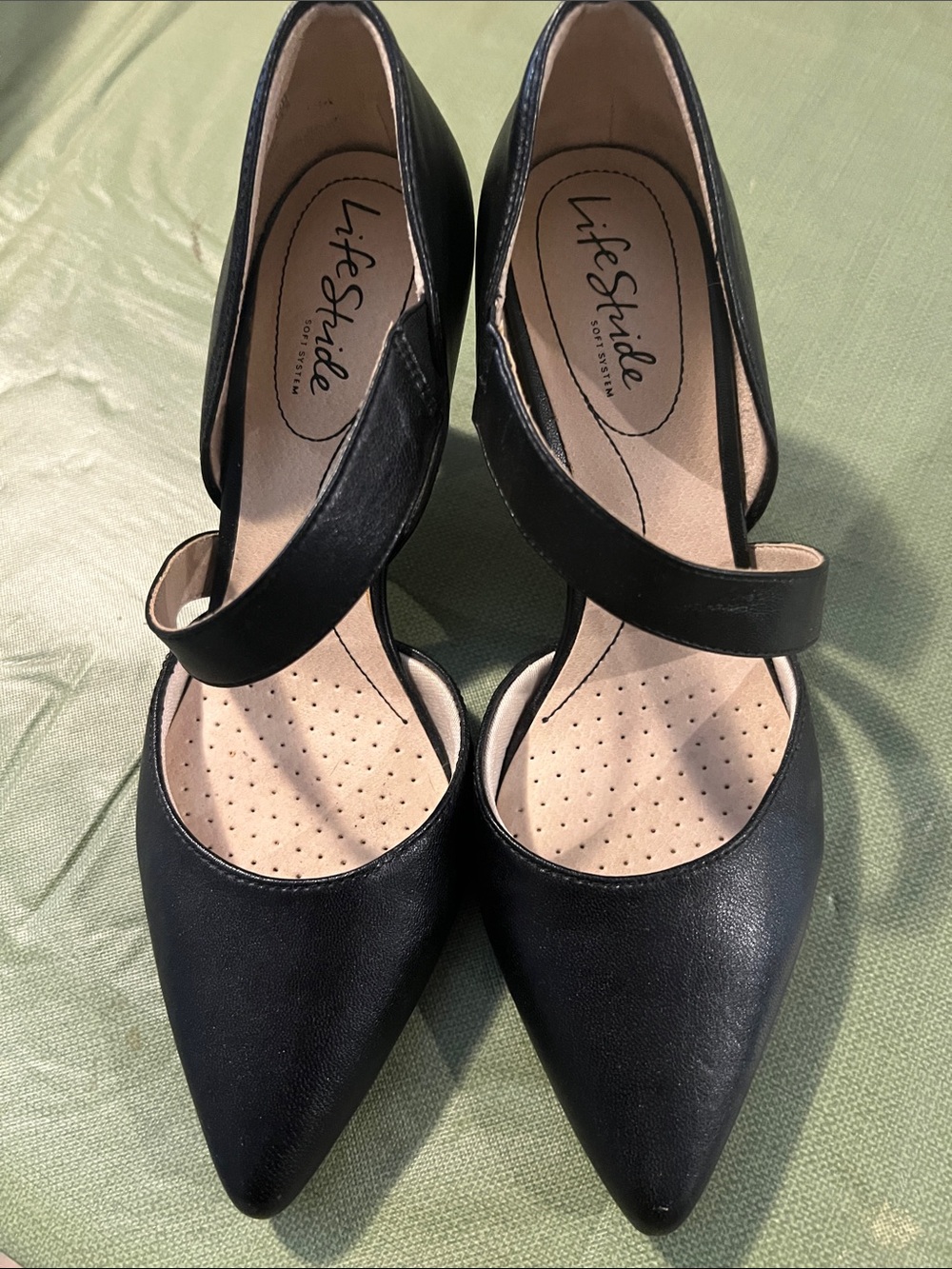 Life Stride Heels Size 7M